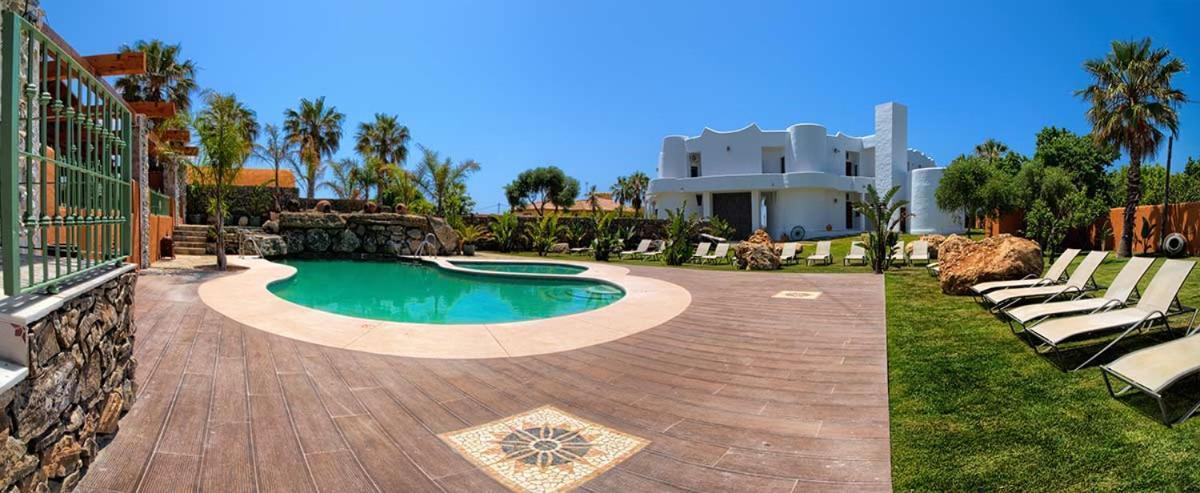 Apartamentos Turisticos Bahia De Trafalgar Zahora Esterno foto